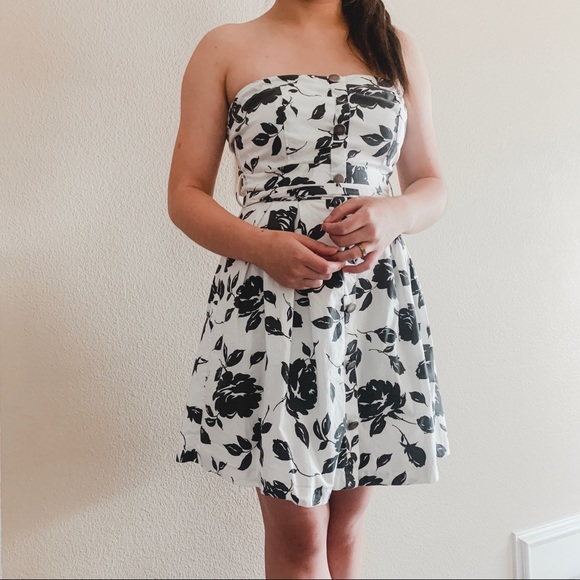 Black & White Floral Dress - Picture 1 of 4